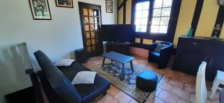 Chalet familial avec piscine partagée et jardin clôturé à Laurède : photo 2