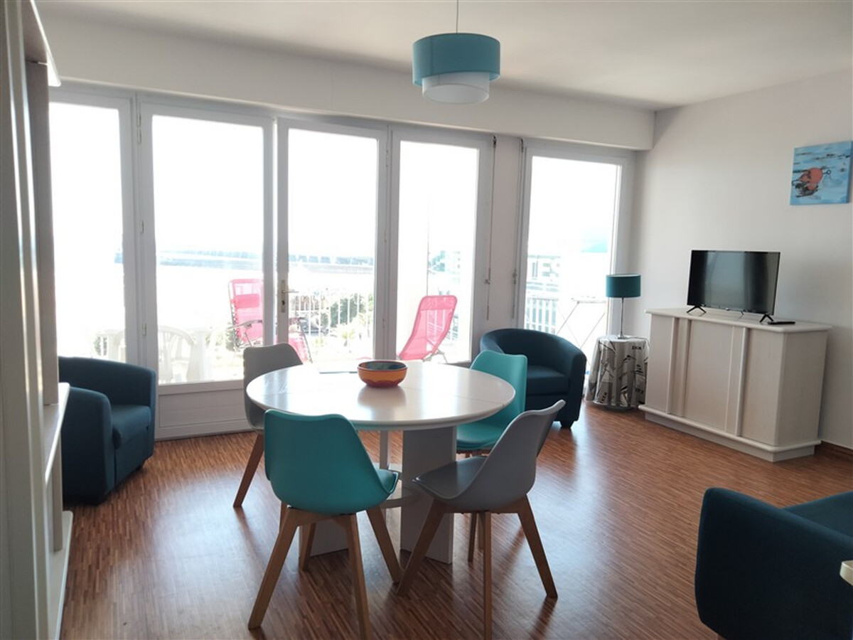 T2 face mer aux Sables-d'Olonne, terrasse avec vue - Photo 3