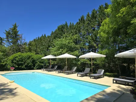 Location gite à Berbiguières, Gîte de charme en Dordogne avec piscine et jardin