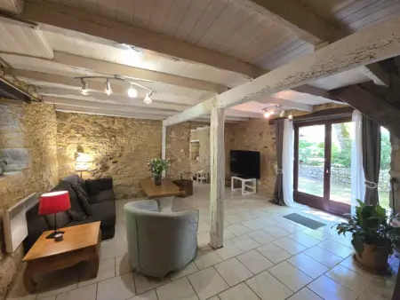 Gîte en pierre 6 pers. avec piscine à Berbiguières : photo 6
