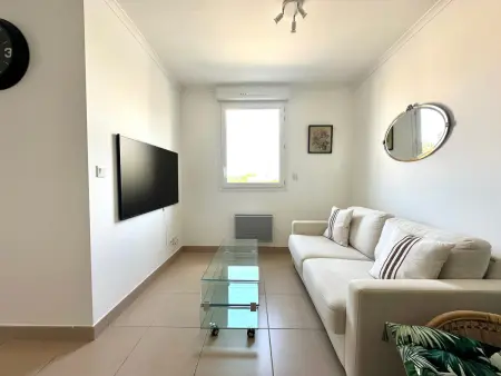 Appartement T2 avec Clim, WIFI, Terrasse et Garage à 200m Plage - Photo 5