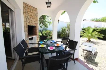 0119-MONTSENY 99, Villa à Empuriabrava près de la Plage - Photo 4