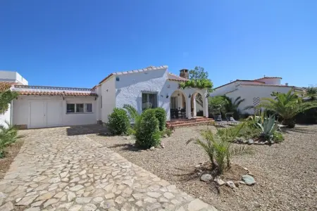 0119-MONTSENY 99, Villa à Empuriabrava près de la Plage - Photo 32