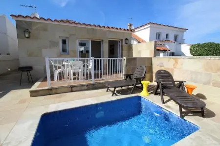 Villa 2 chambres avec piscine privée à Empuriabrava
