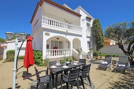 Villa 3 chambres à 150 m de la plage, Empuriabrava : photo 5