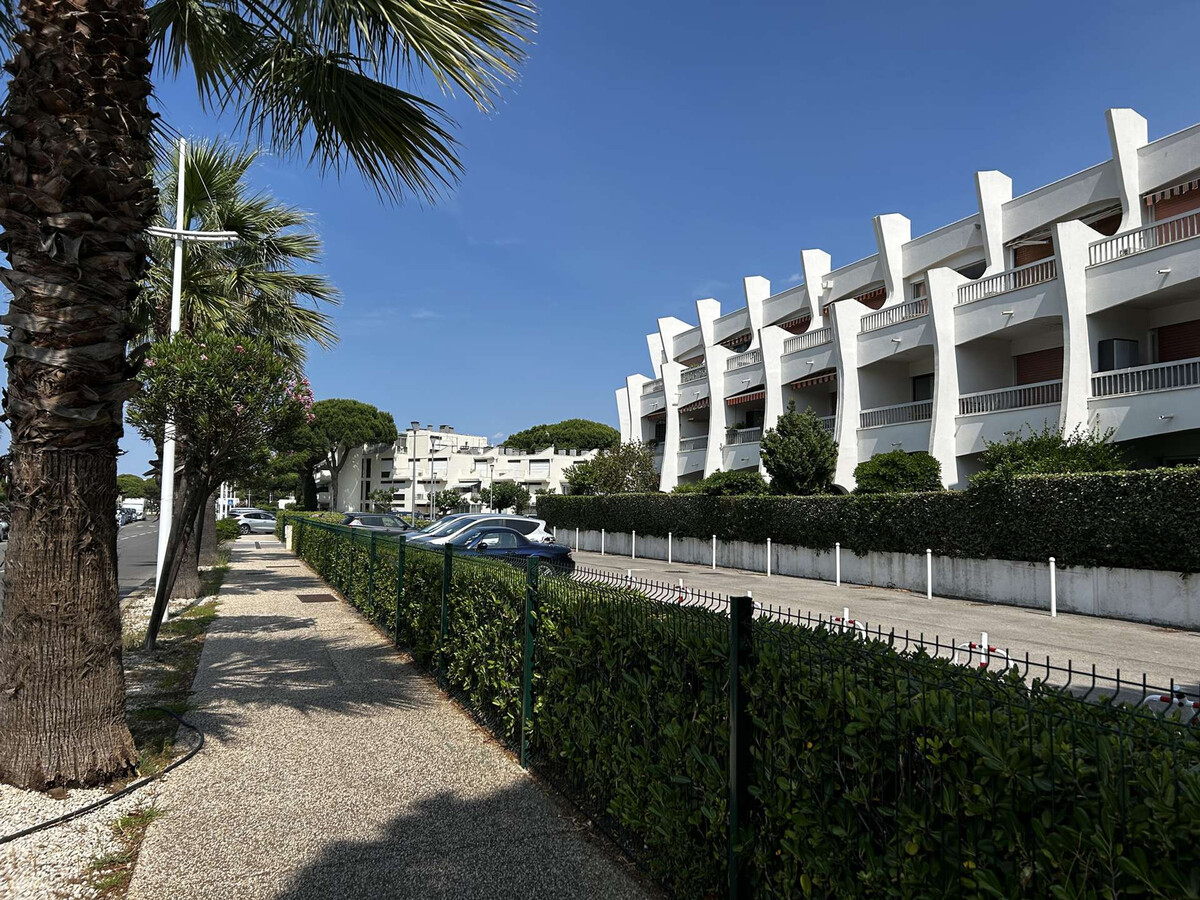 Studio Port Camargue, terrasse et vue sur les bateaux - Photo 18