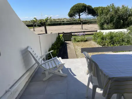 Studio + 2 cabines en front de mer au Grau-du-Roi, terrasse : photo 3