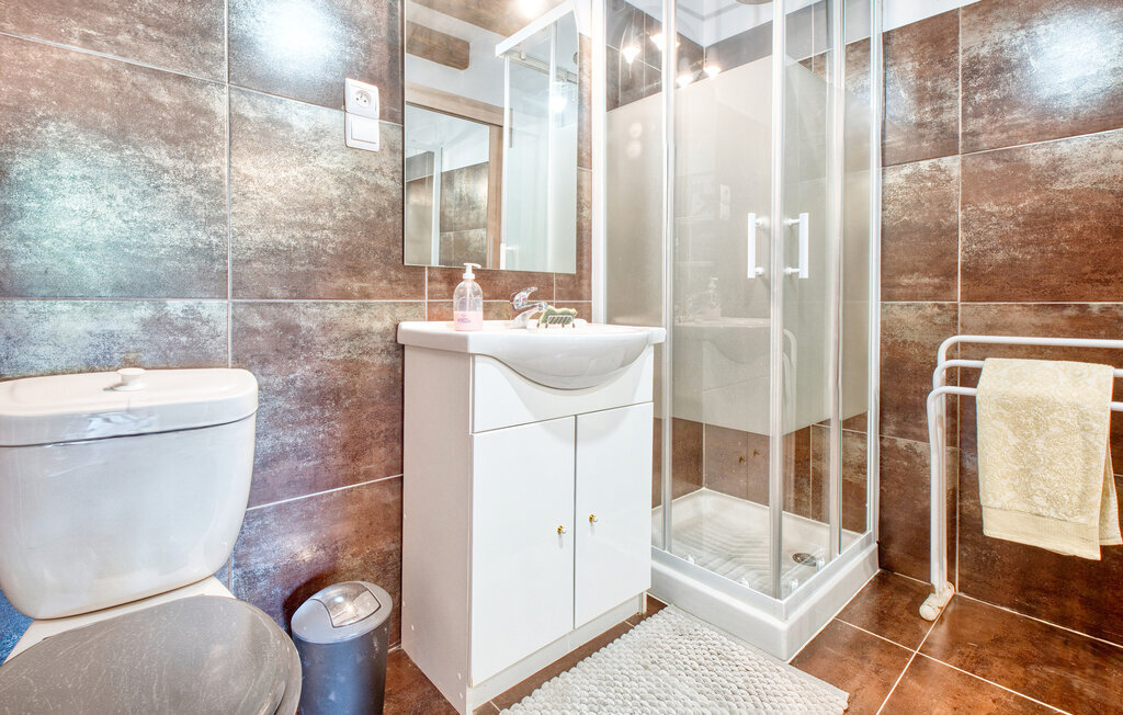 Charmante Maison avec piscine, Maison 6 personnes à Lacropte - Photo 34