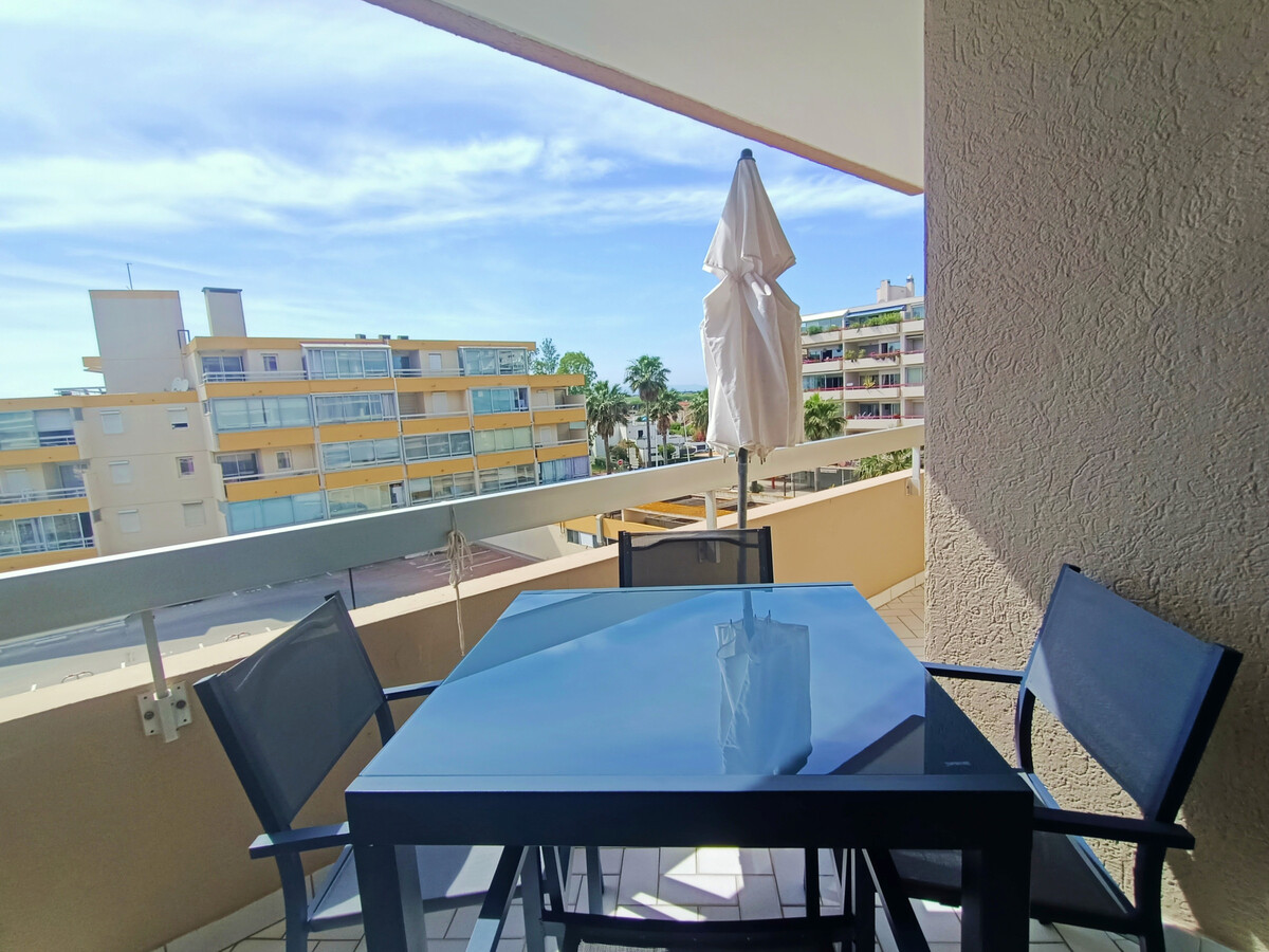 T2 en front de mer à Canet, clim et parking inclus - Photo 1