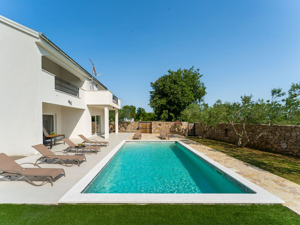 Vujuša, maison 4 chambres avec piscine privée - Photo 16