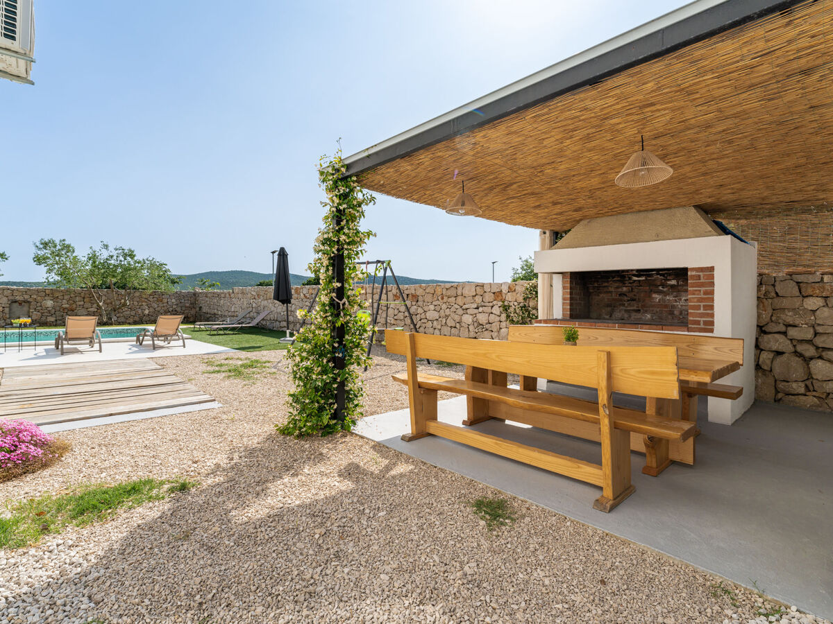 Vujuša, maison 4 chambres avec piscine privée - Photo 17