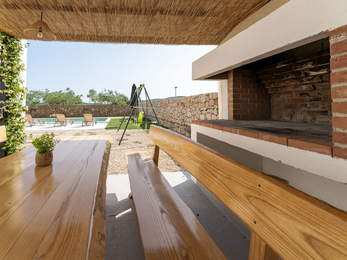 Vujuša, maison 4 chambres avec piscine privée - Photo 18