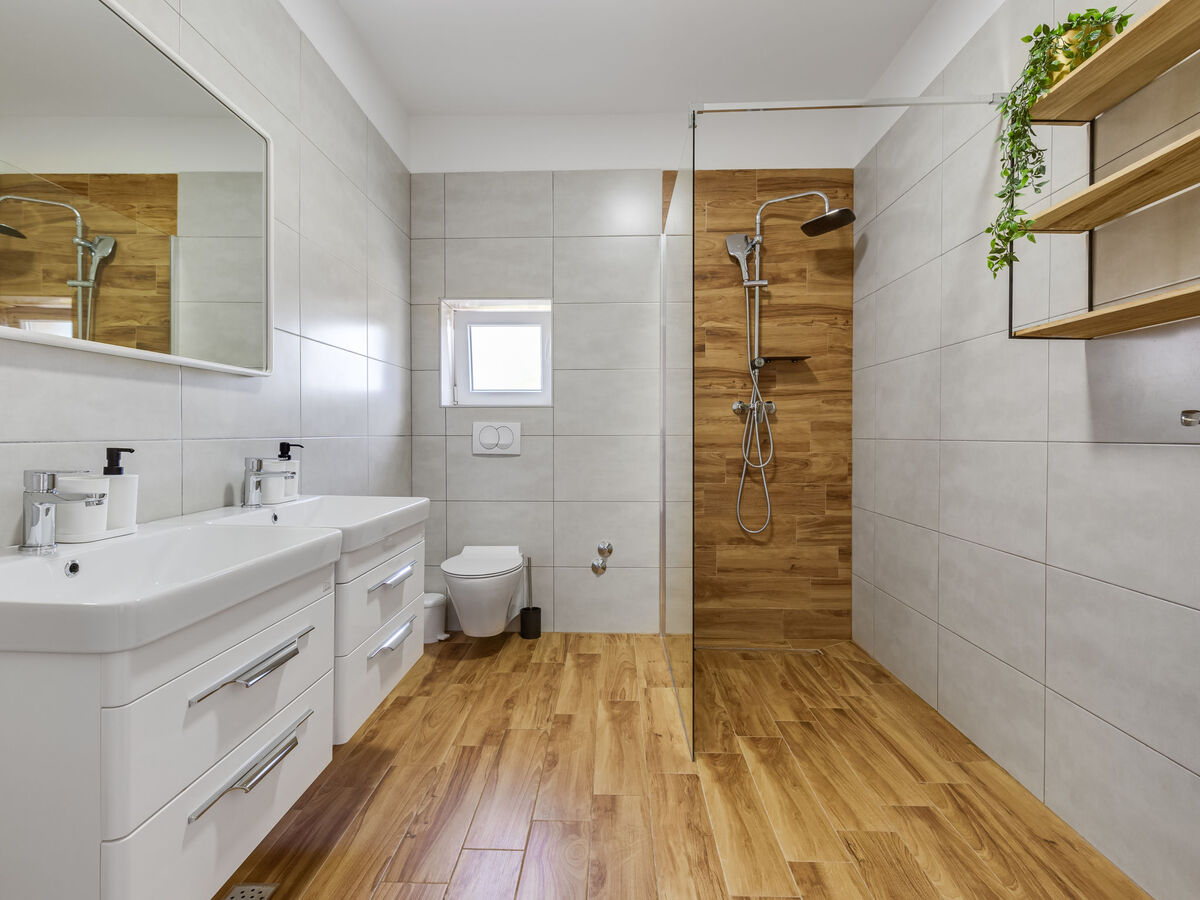 Vujuša, maison 4 chambres avec piscine privée - Photo 32