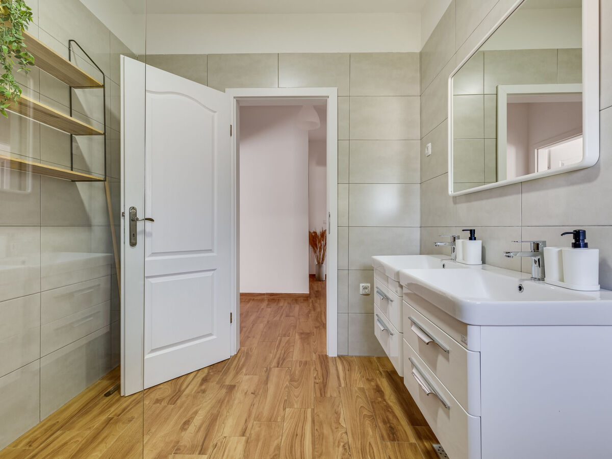 Vujuša, maison 4 chambres avec piscine privée - Photo 33