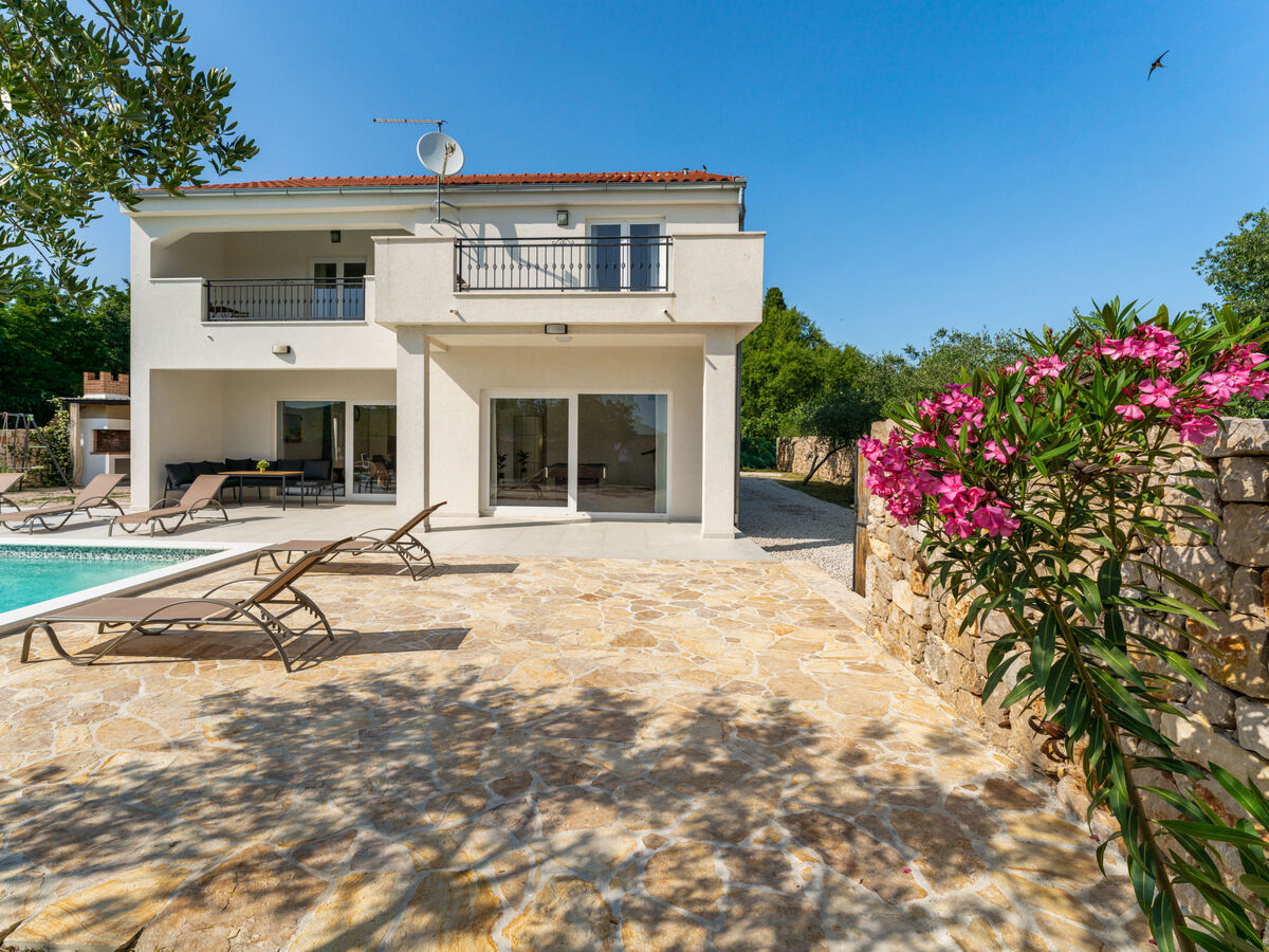 Vujuša, maison 4 chambres avec piscine privée - Photo 45