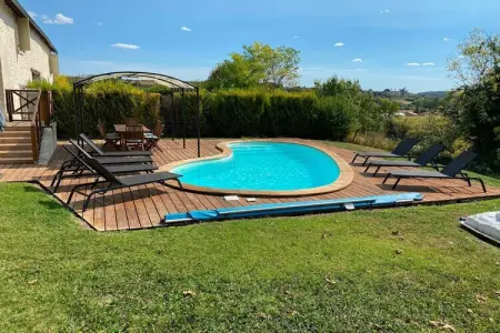 Location maison à Chalais, Villa en France avec piscine privée