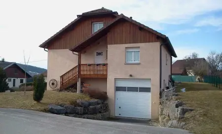 Location appartement à Saint Point Lac, Appartement charmant près du lac à Saint-Point-Lac