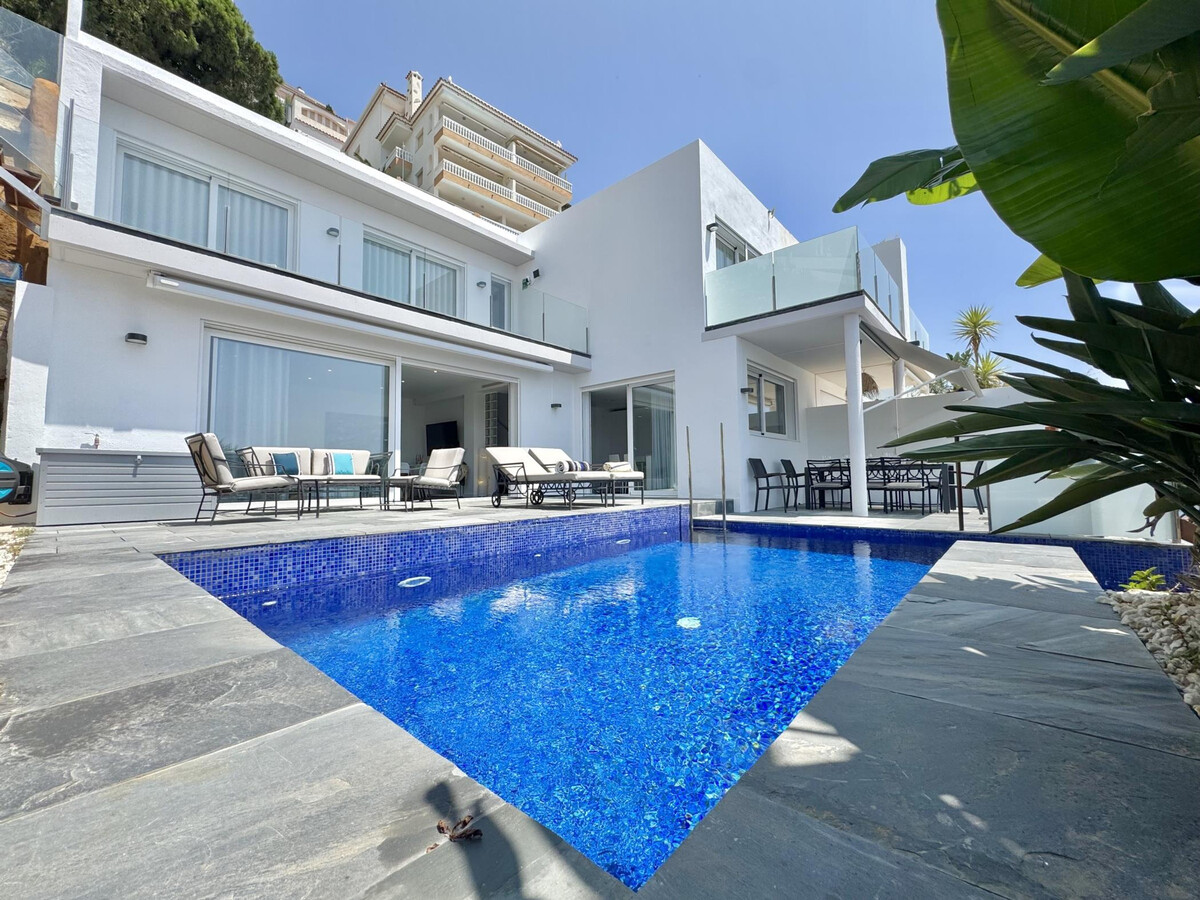 Villa Sol à Roses : 3 chambres, piscine privée et vue mer - Photo 1