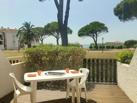 Location appartement à Le Barcarès, Studio en rdc avec terrasse fleurie et accès espace aquatique
