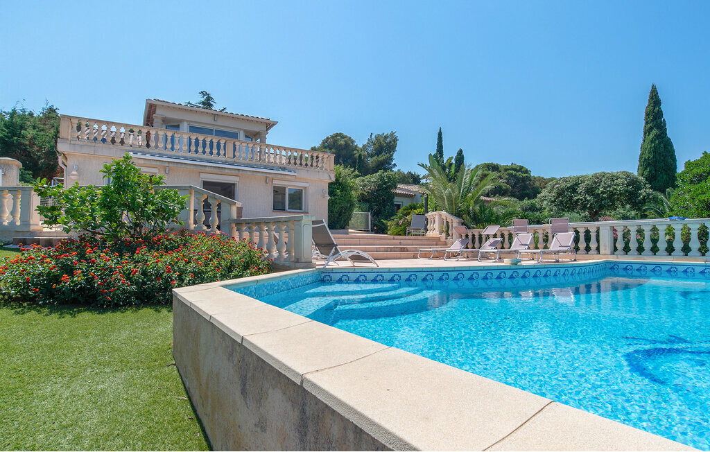 Maison 4 chambres avec piscine et vue mer à Sainte-Maxime - Photo 1