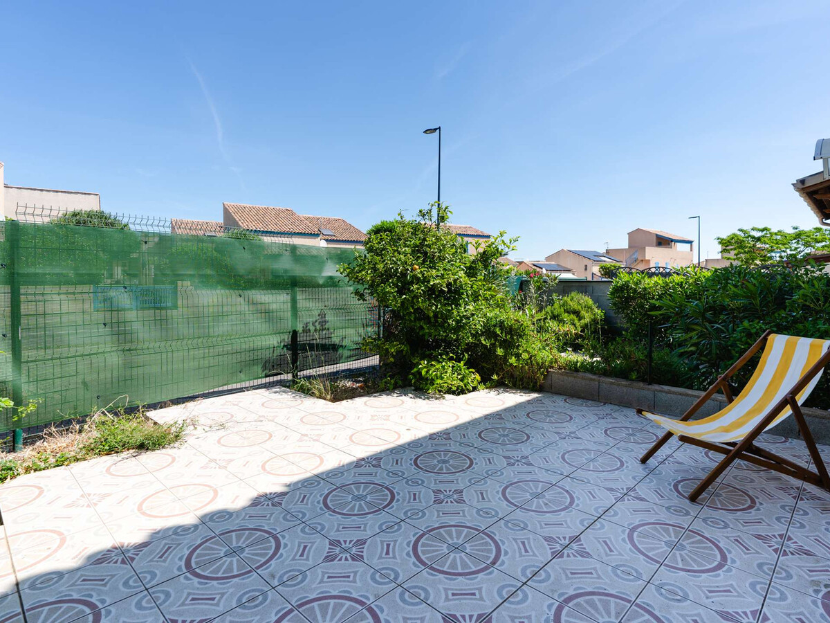 Villa T3 avec mezzanine, parking et terrasse à Saint-Pierre-la-Mer - Photo 8