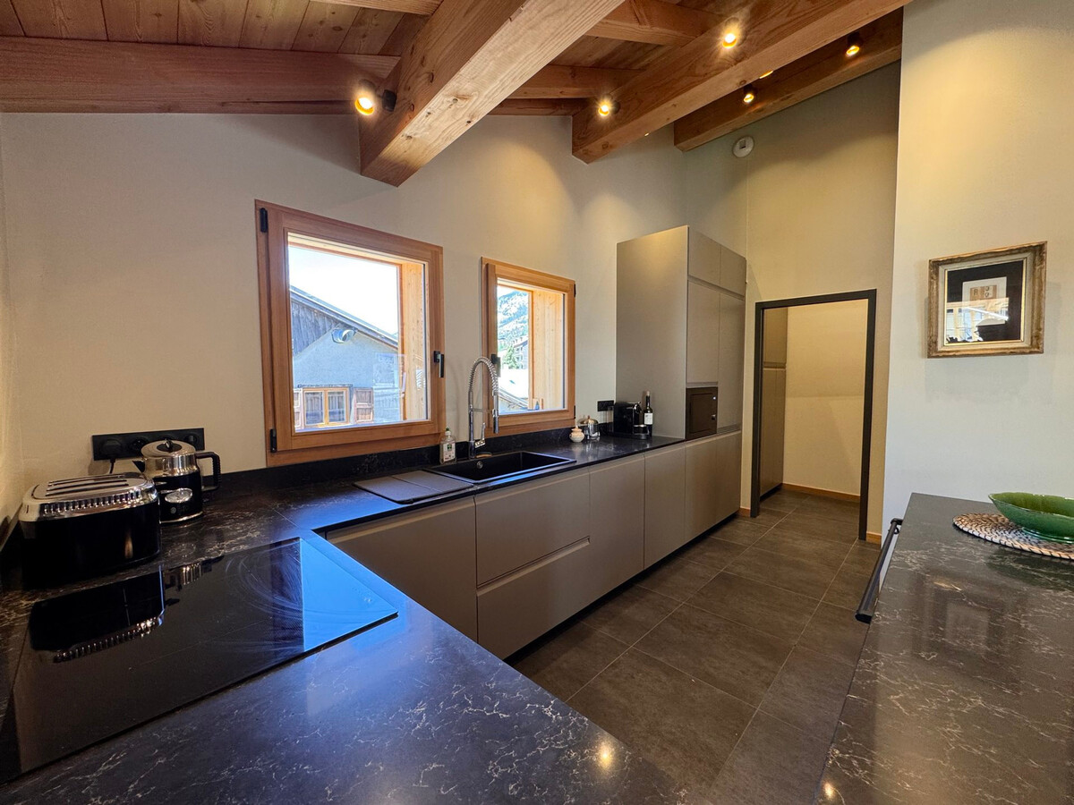 Chalet 300 m² Vars : 6 chambres, sauna et cave à vin - Photo 12