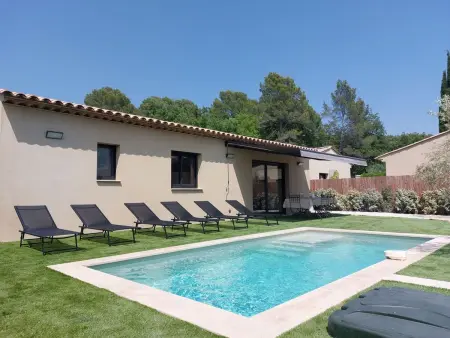 Lou Pantaia – Villa 95 m² piscine à Callas - Photo 5