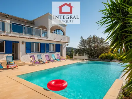 Villa 342m² piscine privée, 9 personnes à Vall-llobrega : photo 3