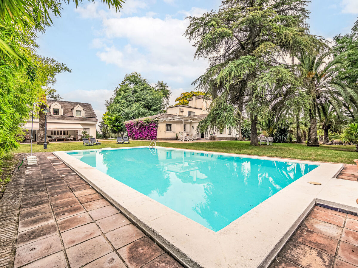 Villa Las Codornices – 325 m² avec piscine à Sanlúcar la Mayor - Photo 1