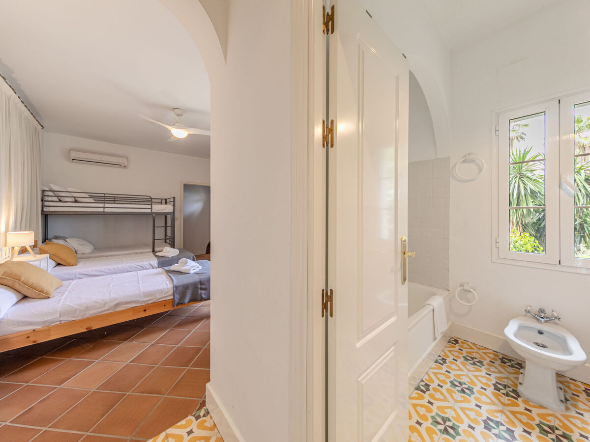 Villa Las Codornices – 325 m² avec piscine à Sanlúcar la Mayor - Photo 31