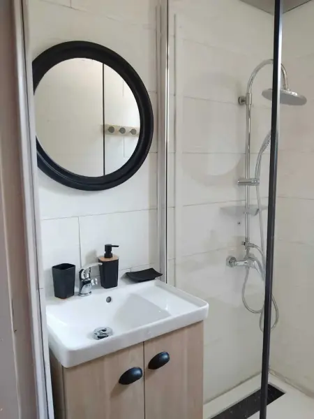 Appartement 2 chambres avec jardin clos à Saint-Geniès : photo 10
