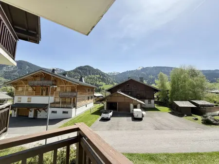 Appartement 4 pers. Praz-sur-Arly, balcon vue montagne : photo 17