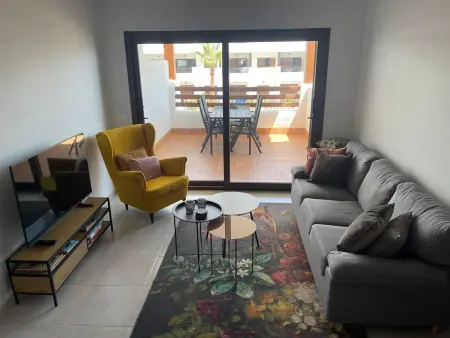 Appartement moderne et intime avec jardin à 500m de la plage : photo 2