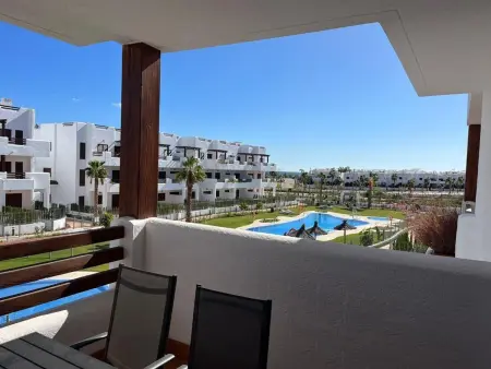 Appartement moderne et intime avec jardin à 500m de la plage : photo 5