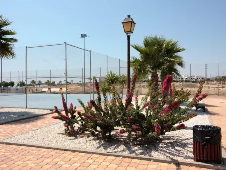 Appartement moderne et intime avec jardin à 500m de la plage : photo 28