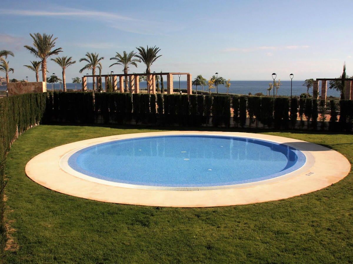 Appartement familial avec piscine commune près de la plage - Photo 29