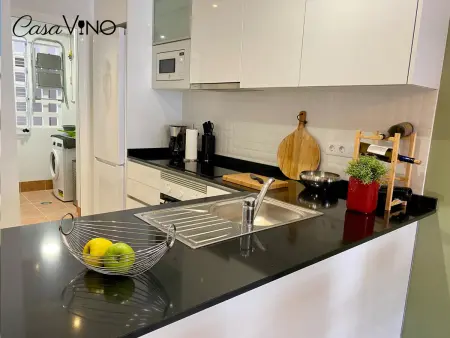 Appartement moderne près de la plage, climatisé, 2 chambres, avec jardin commun : photo 12