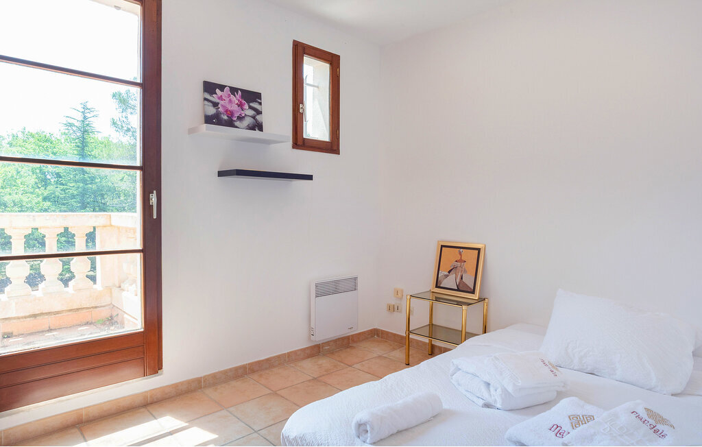 Maison 4 chambres avec piscine et jacuzzi à Saint-Maximin - Photo 22