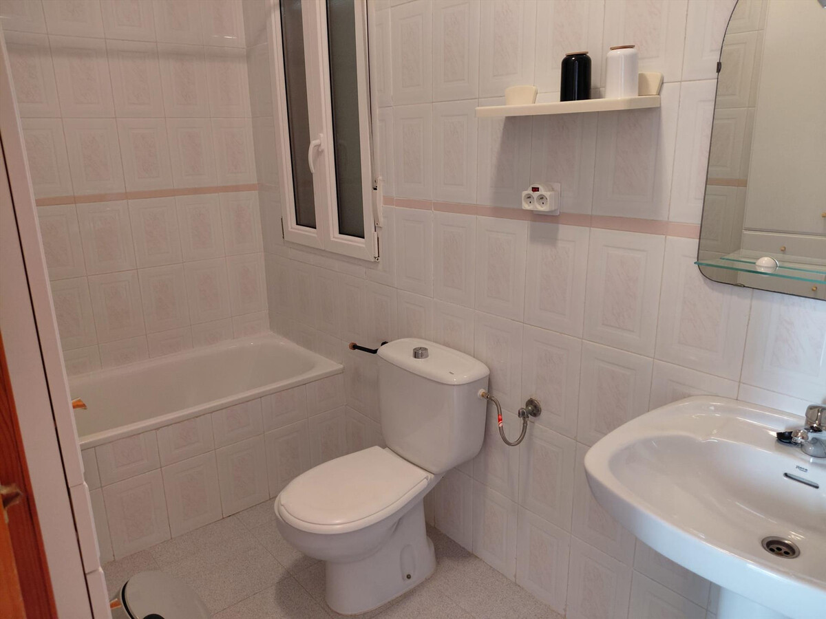 Maison 2 chambres avec piscine à 100 m de la plage - Photo 13
