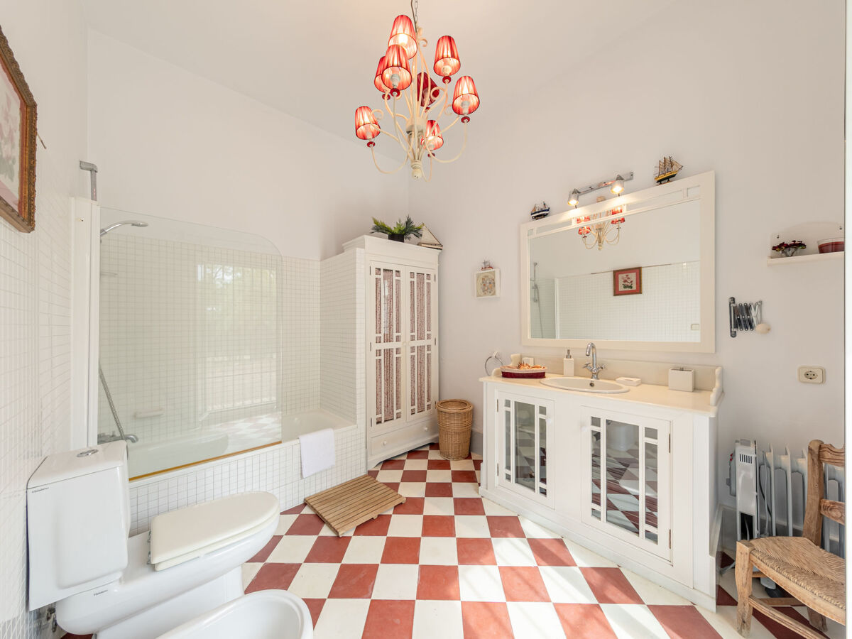 Villa Las Codornices – 500 m² et piscine à Sanlúcar la Mayor - Photo 4