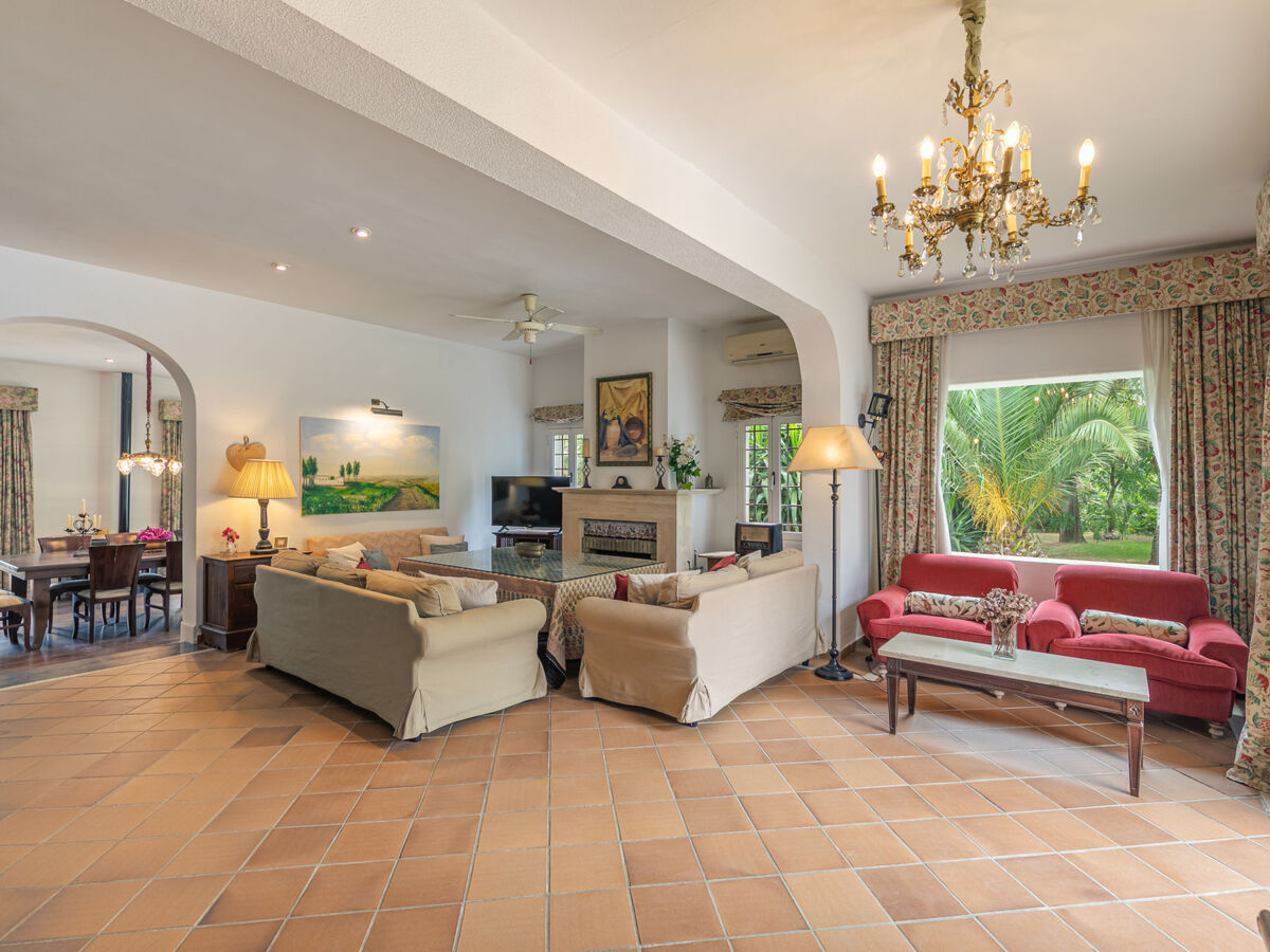 Villa Las Codornices – 500 m² et piscine à Sanlúcar la Mayor - Photo 8
