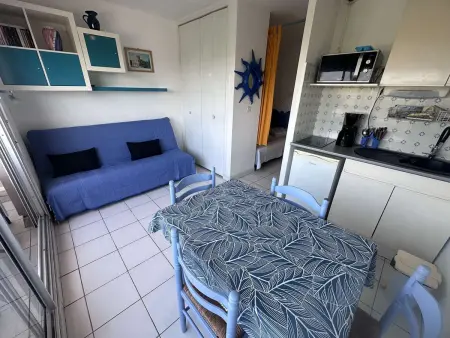 Studio cabine rénové avec vue mer au Grau-du-Roi, Port Camargue : photo 3
