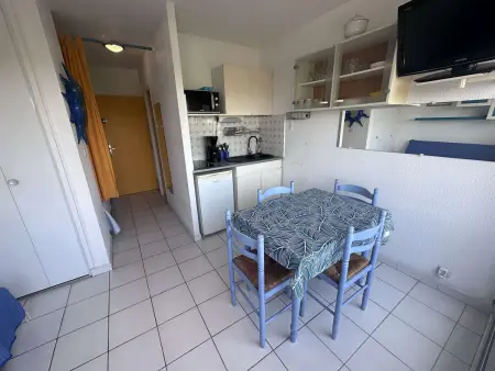 Studio cabine rénové avec vue mer au Grau-du-Roi, Port Camargue : photo 4