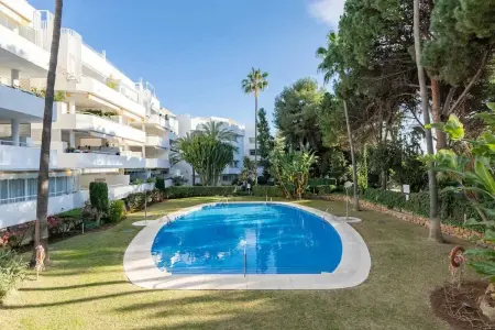 Location appartement à Marbella, Appartement moderne à Marbella avec piscine partagée