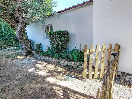 Maison Les Cariatides 3 – plage à 100 m, piscine commune : photo 17