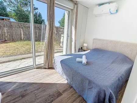 Maison à 100 m de la plage – Île d'Oléron, piscine commune : photo 11