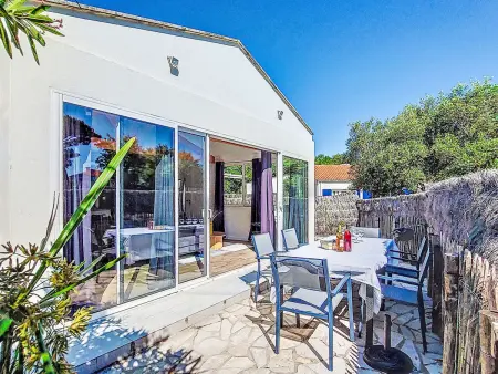 Maison à 100 m de la plage – Île d'Oléron, piscine commune : photo 23