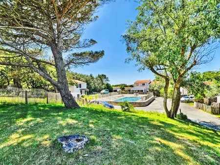 Maison à 100 m de la plage – Île d'Oléron, piscine commune : photo 25