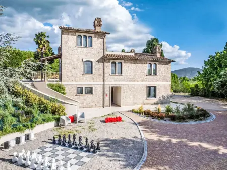 Villa Umbriancevilla à Terni : 24 pers, piscine : photo 4