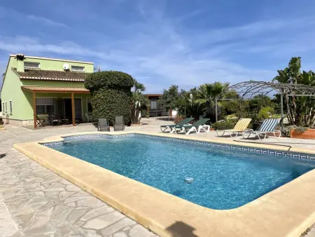 Location villa à Denia, Chalet spacieux pour 11 pers, piscine privée, animaux bienvenus, proche mer